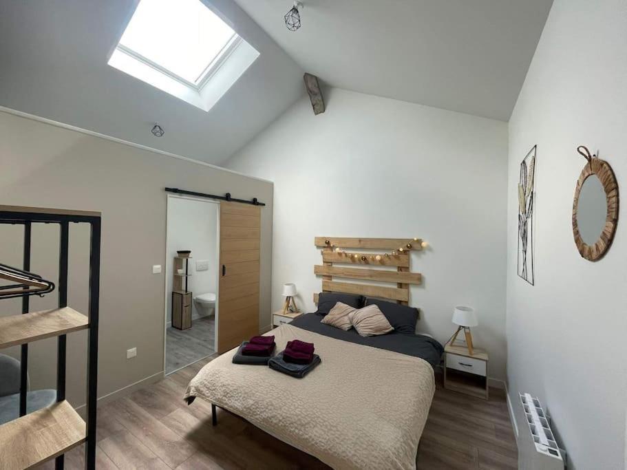 Maison Les Iris - 3 Chambres Et 3 Salles De Bain - 3 A 6 Personnes - Futuroscope Авантон Экстерьер фото