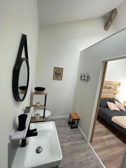 Maison Les Iris - 3 Chambres Et 3 Salles De Bain - 3 A 6 Personnes - Futuroscope Авантон Экстерьер фото